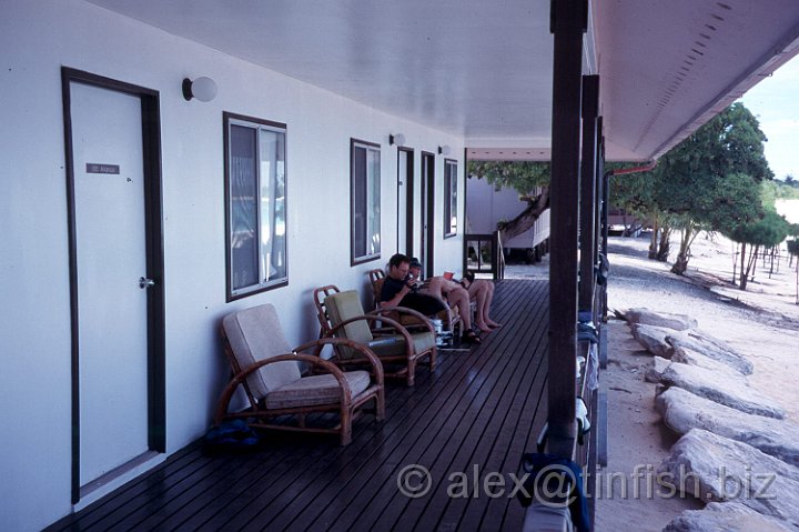 Bikini-Accom.jpg - Relaxing between dives