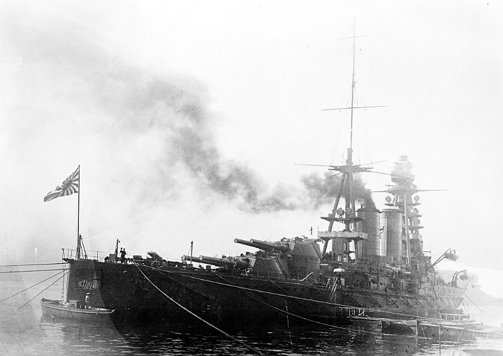 Nagato_Japanese_Battleship_LOC_32962.jpg - HIJMS Nagato stern view