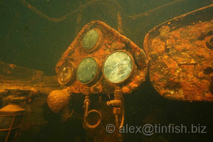 Fujikawa_Maru-095.JPG - Engine room guages