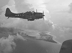 800px-A_Douglas_SBD_Dive_Bomber