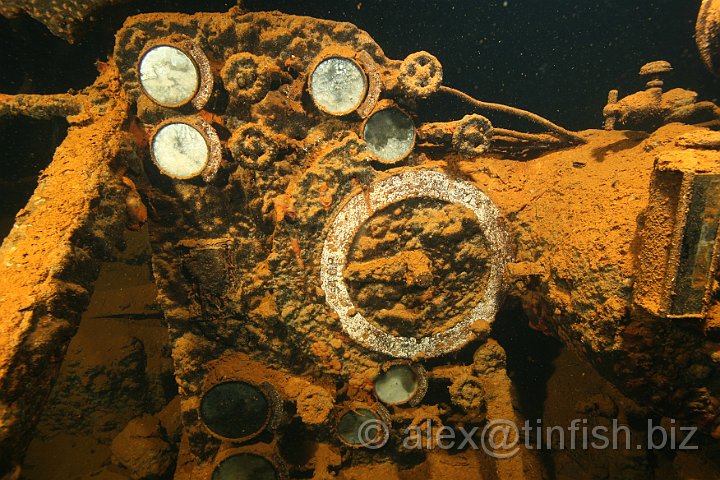 Rio_De_Janeiro_Maru-543.JPG - Engine Guages