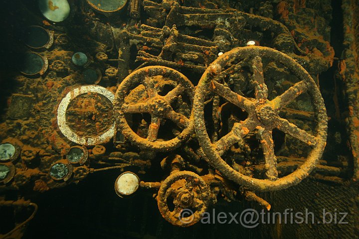 Rio_De_Janeiro_Maru-602.JPG - Engine Controls