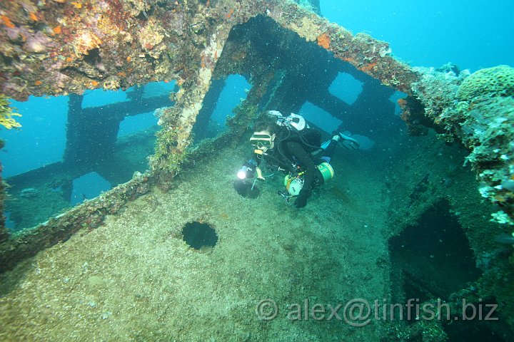 Tokai_Maru-009.JPG - Tokai Maru - Maz Swims on Deck