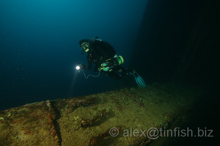 Tokai_Maru-030.JPG - Tokai Maru - Maz enters Hold