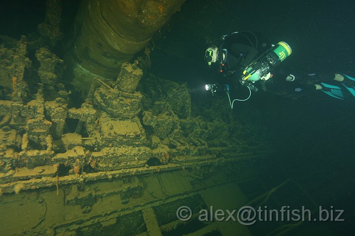 Tokai_Maru-080.JPG - Tokai Maru - Maz Swims in the Engine Room