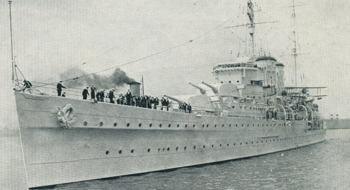 hms-exeter-in-1939-later-sunk-in-the-java-sea.jpg - HMS Exeter during the War