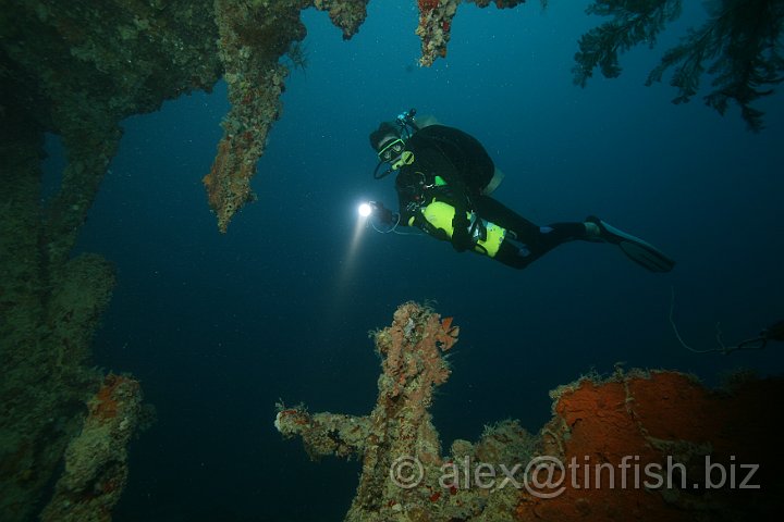 Coastal_Freighter-037.JPG - Raizan Maru - Maz enters the Hold