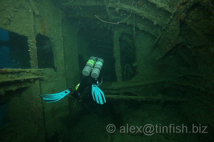 Coastal_Freighter-043.JPG - Raizan Maru - Maz disappears inside