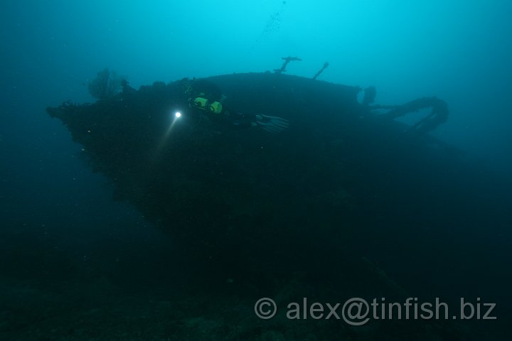 Coastal_Freighter-064.JPG - Raizan Maru - Maz approaches the Bow