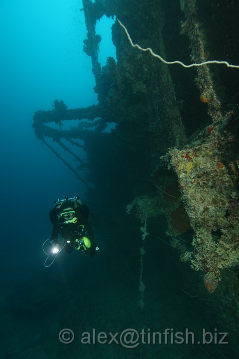 Coastal_Freighter-075.JPG - Raizan Maru - Maz swims along the deck