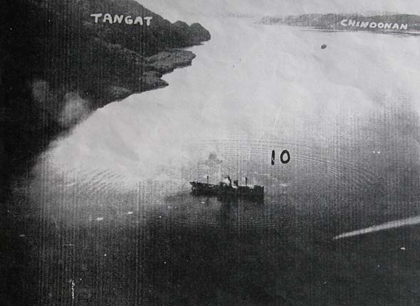 Tangat10.jpg - Unidentified ship being attacked