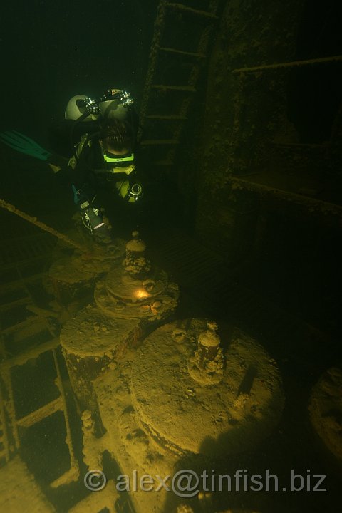 Chuyo_Maru-007.JPG - Chuyo Maru - Maz enters the Engine Room