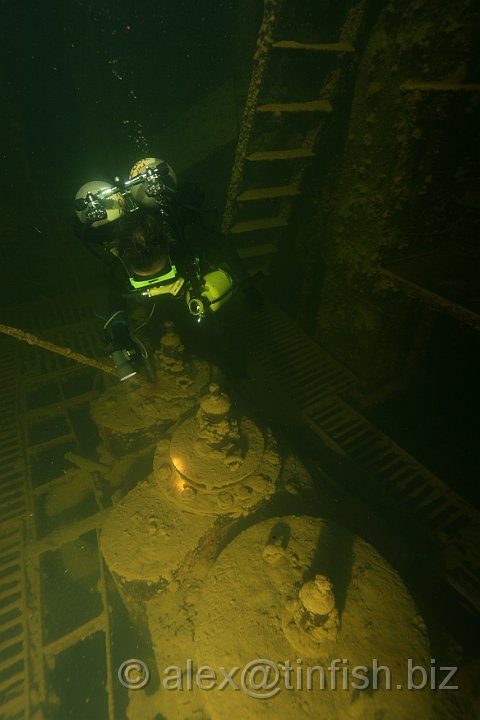 Chuyo_Maru-011.JPG - Chuyo Maru - Maz enters the Engine Room