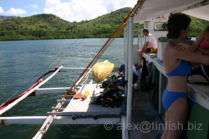 IMG_2054.JPG - Relaxing on the way to the dives